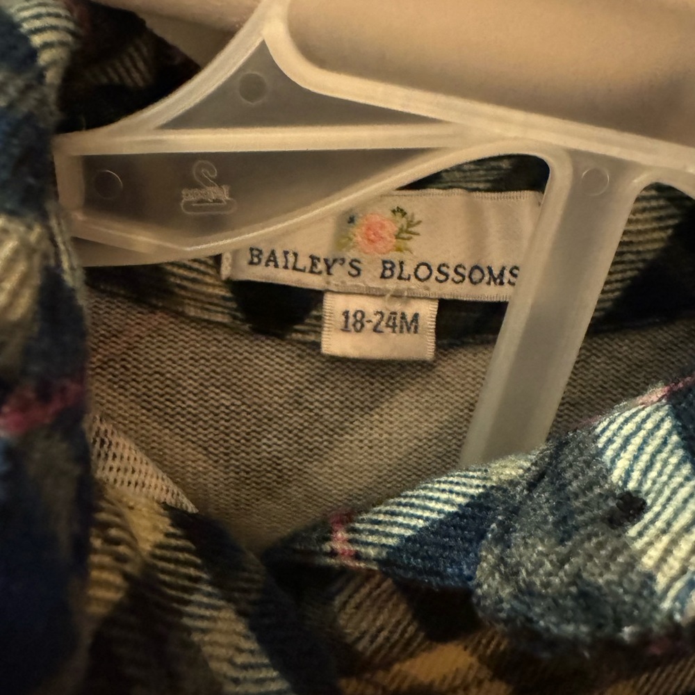 Flannel thin long sleeve shirt, blue plaid